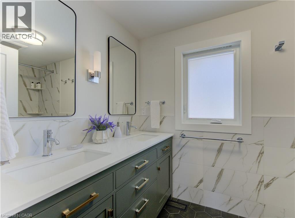 343 Craigleith Drive, Waterloo, Ontario  N2L 5B5 - Photo 32 - 40808848