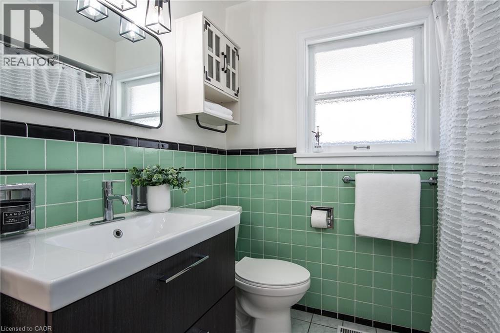 250 Royal Street, Waterloo, Ontario  N2J 2J2 - Photo 17 - 40808261