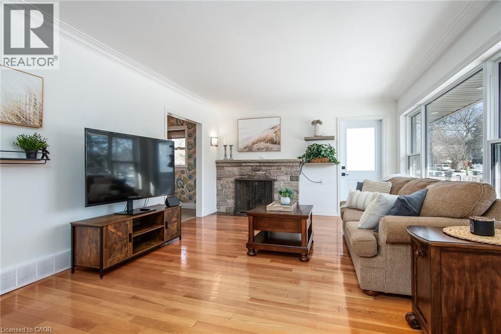 250 Royal Street, Waterloo, Ontario  N2J 2J2 - Photo 3 - 40808261