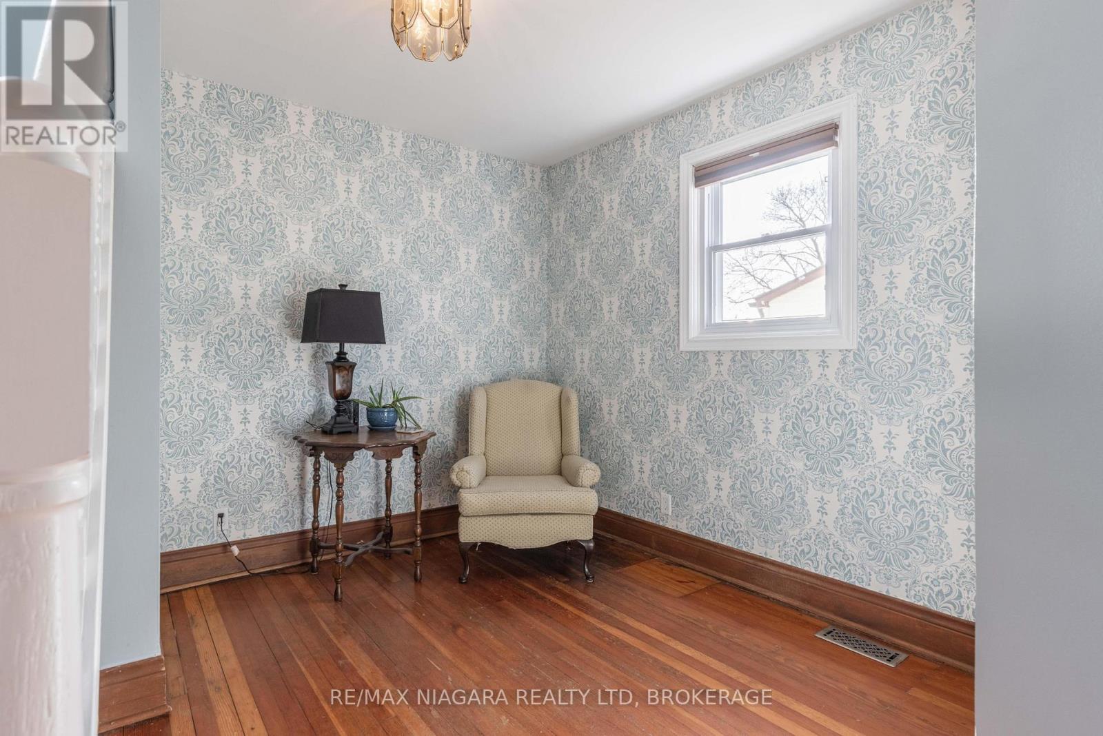 4046 St James Avenue, Niagara Falls, Ontario  L2E 6H6 - Photo 10 - X12848604