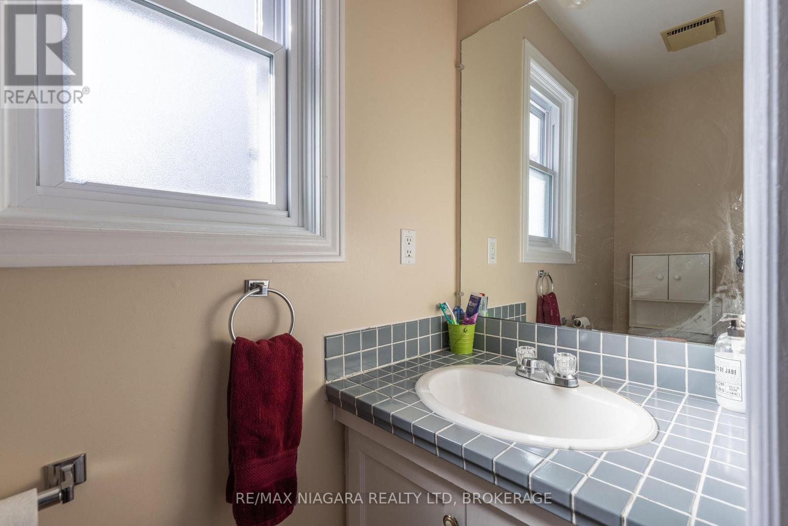 4046 St James Avenue, Niagara Falls, Ontario  L2E 6H6 - Photo 19 - X12848604