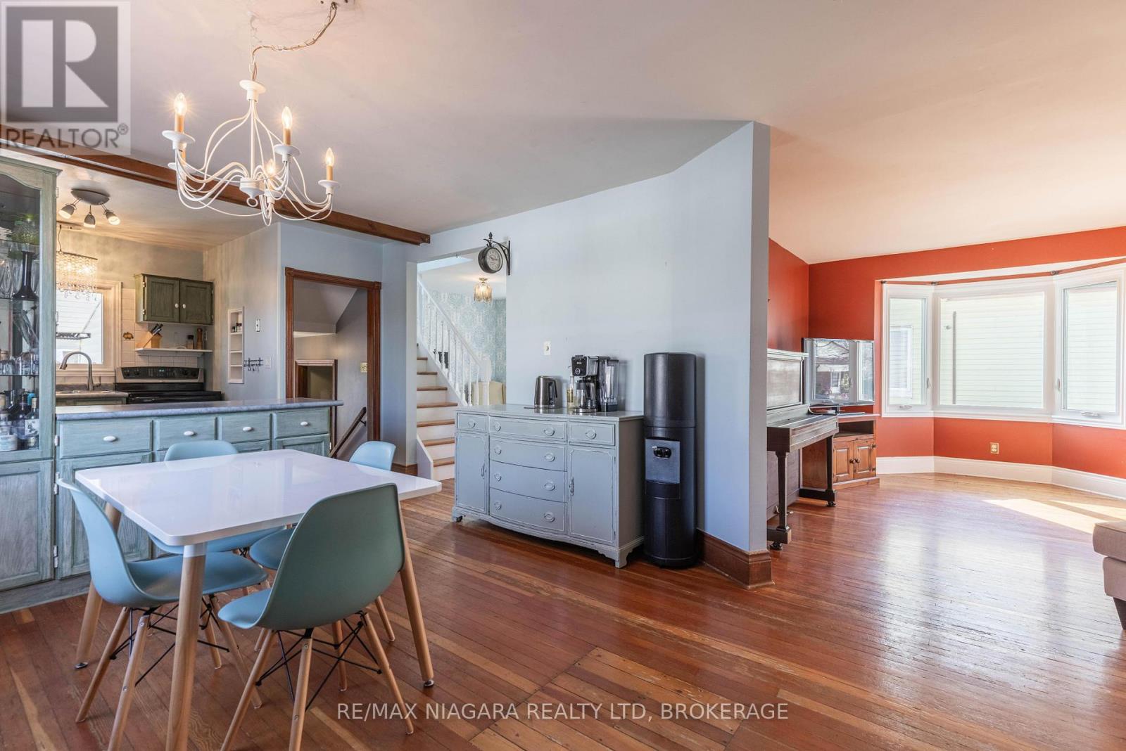 4046 St James Avenue, Niagara Falls, Ontario  L2E 6H6 - Photo 4 - X12848604