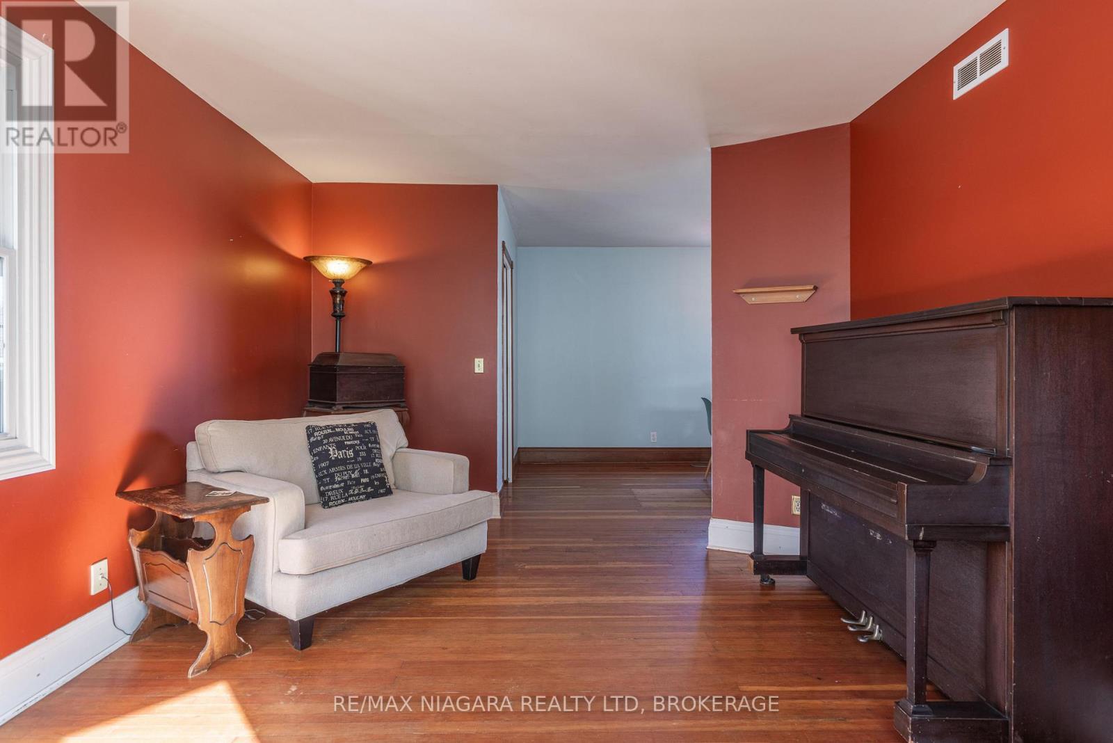 4046 St James Avenue, Niagara Falls, Ontario  L2E 6H6 - Photo 6 - X12848604