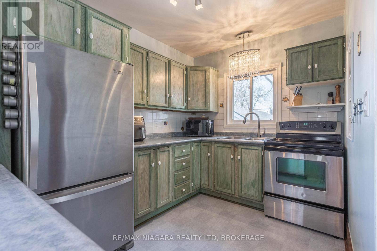 4046 St James Avenue, Niagara Falls, Ontario  L2E 6H6 - Photo 8 - X12848604