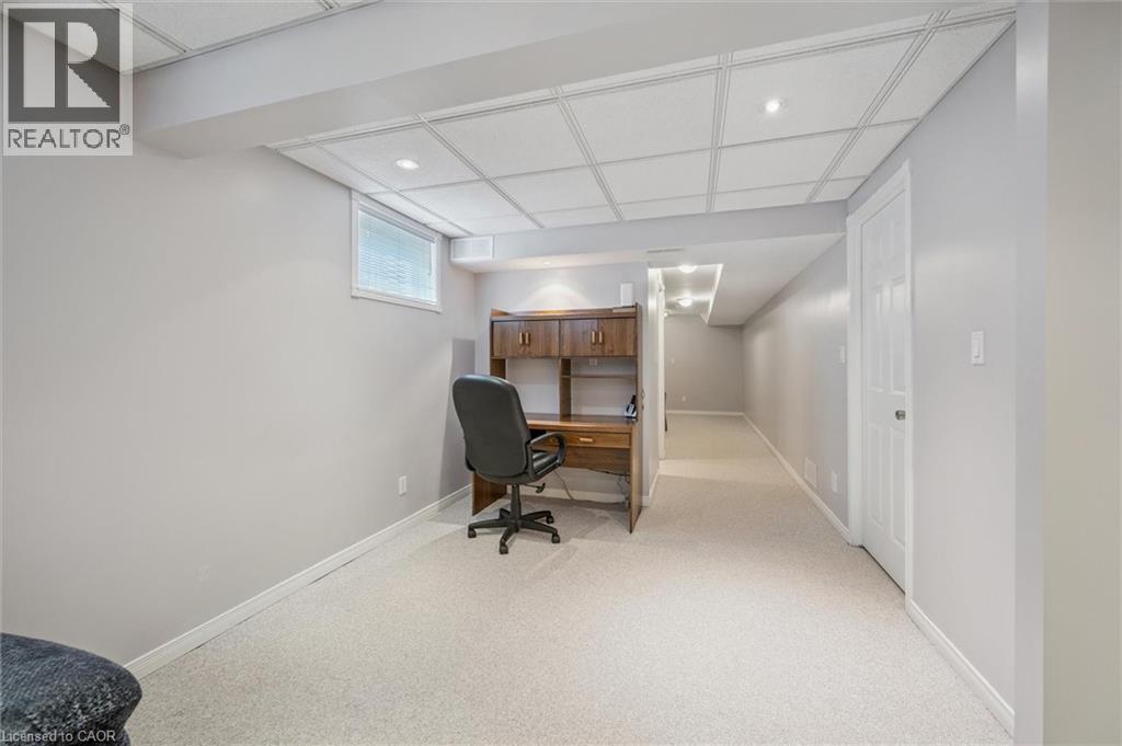 656 Inglis Falls Place, Waterloo, Ontario  N2V 2L4 - Photo 28 - 40800893