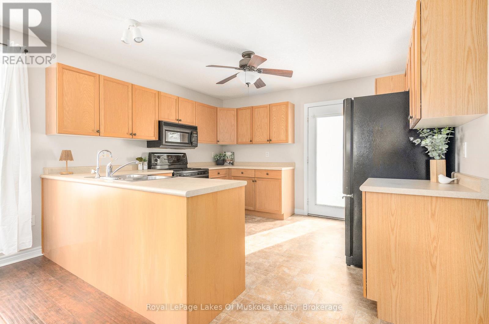 25 Kendra Crescent, Huntsville (Chaffey), Ontario  P1H 2M5 - Photo 9 - X12848400