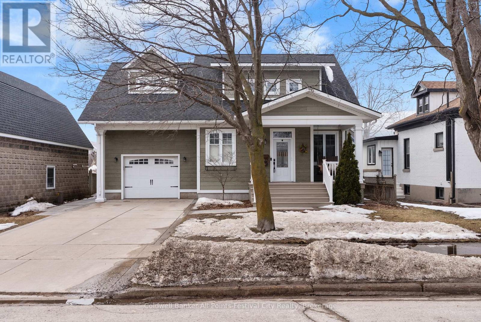 56 Wellington Street S, Goderich, Ontario  N7A 3S7 - Photo 2 - X12848568