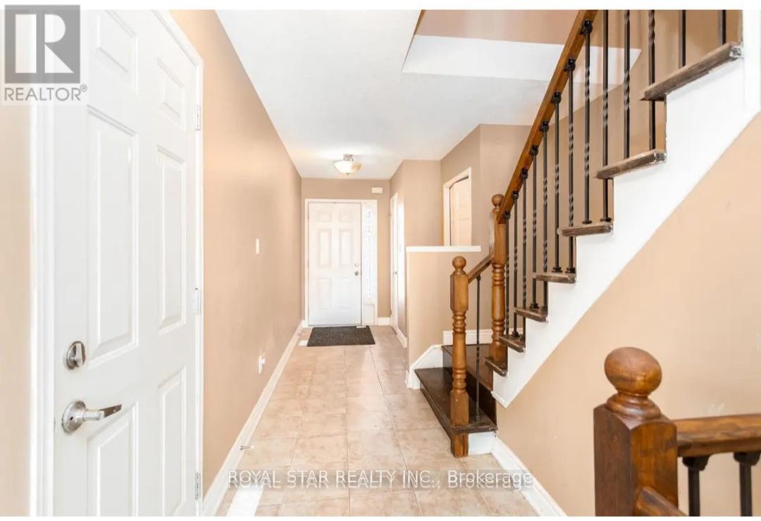 86 Meadowwood Crescent, Hamilton, Ontario  L8J 3Z8 - Photo 3 - X12833700