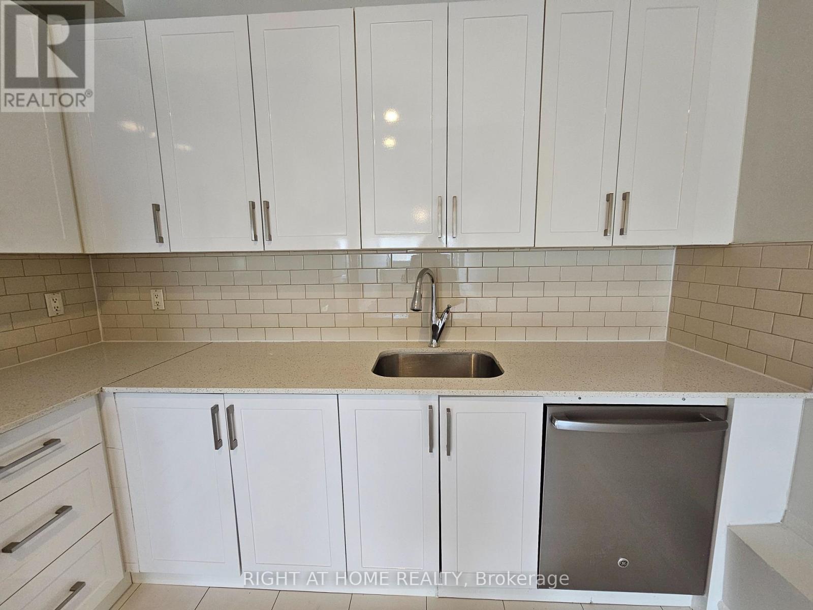 201 - 1801 Eglinton Avenue W, Toronto, Ontario  M6E 2H8 - Photo 3 - C12848406