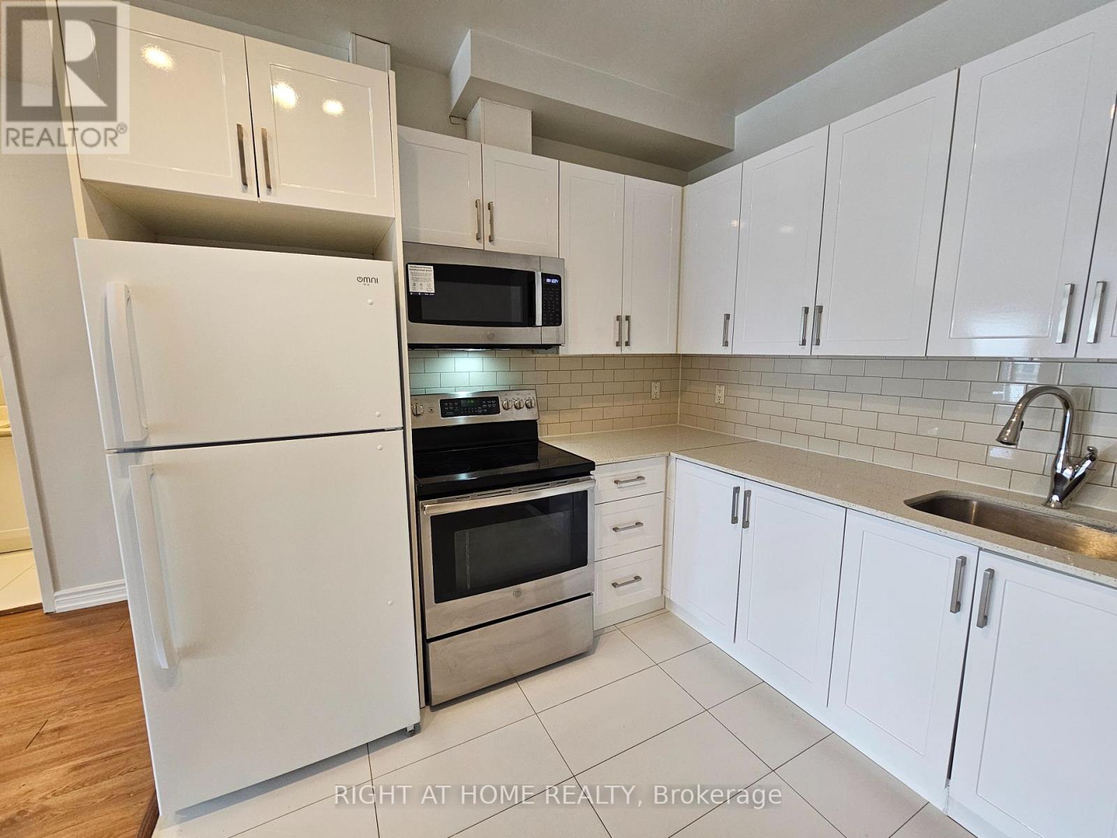 201 - 1801 Eglinton Avenue W, Toronto, Ontario  M6E 2H8 - Photo 5 - C12848406