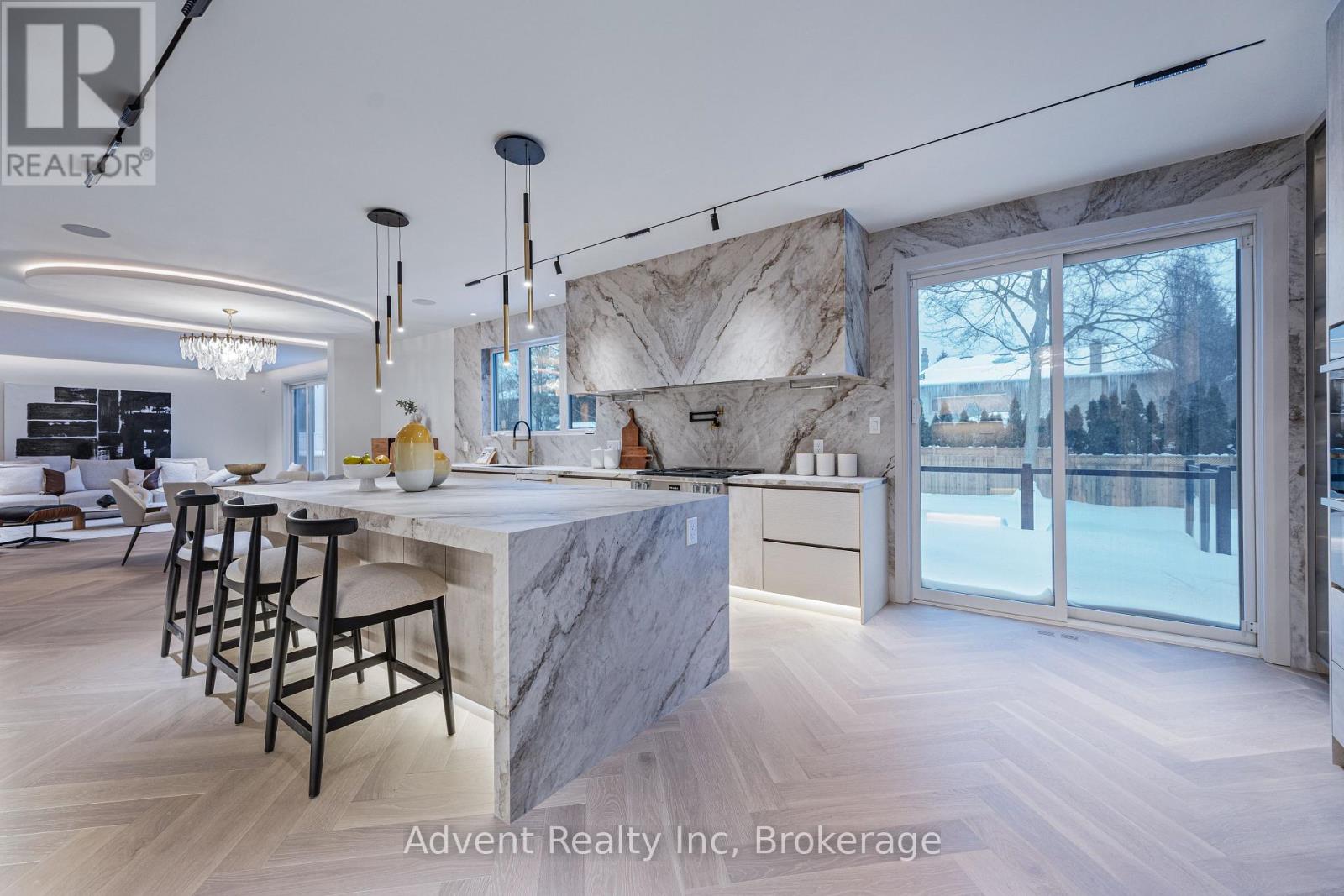 72 Lord Seaton Road, Toronto, Ontario  M2P 1K5 - Photo 10 - C12848410