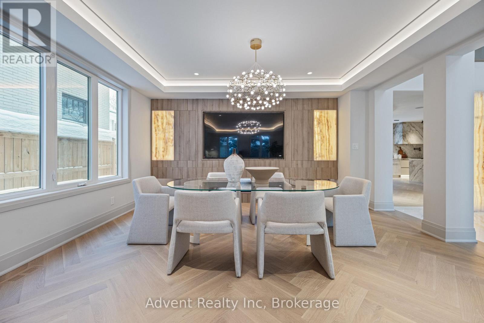 72 Lord Seaton Road, Toronto, Ontario  M2P 1K5 - Photo 6 - C12848410