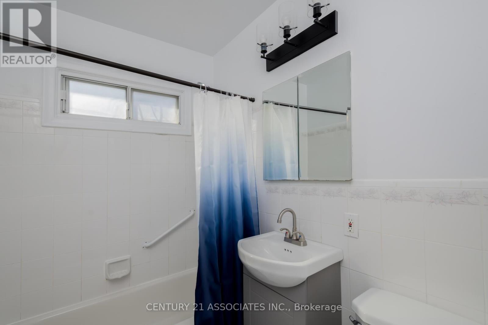 52 Altamont Road, Toronto, Ontario  M2M 1S7 - Photo 16 - C12848434