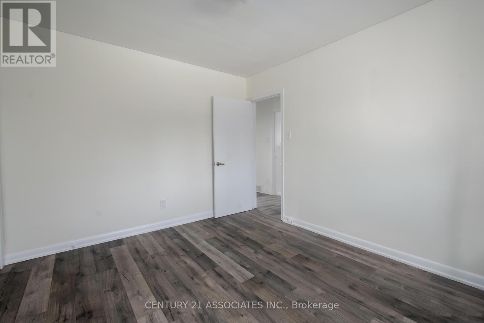 52 Altamont Road, Toronto, Ontario  M2M 1S7 - Photo 18 - C12848434