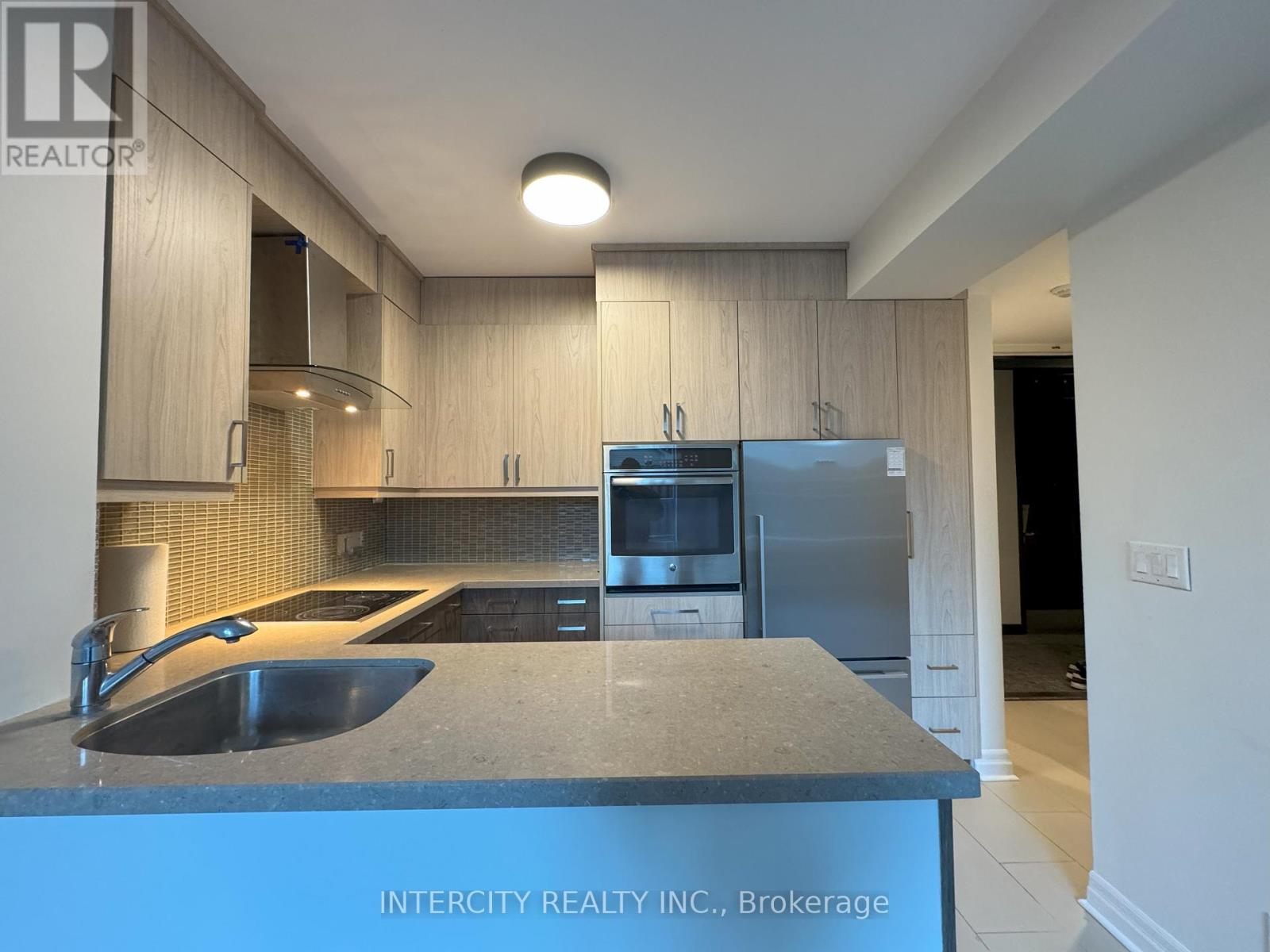 201 - 70 Alexander Street, Toronto, Ontario  M4Y 3B6 - Photo 3 - C12848532