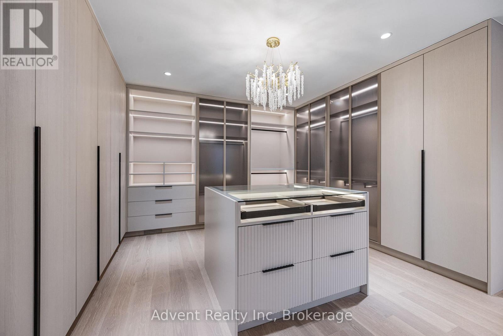 72 Lord Seaton Road, Toronto, Ontario  M2P 1K5 - Photo 31 - C12848578