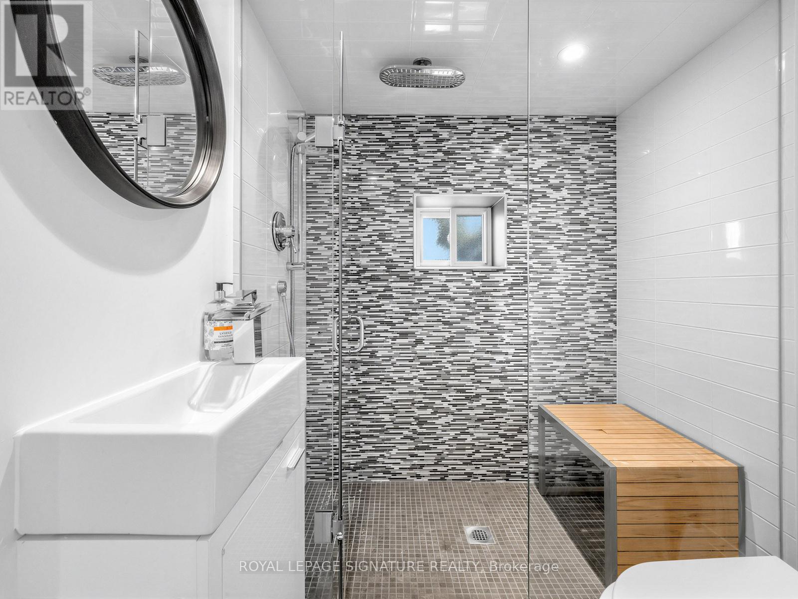 34 Alberta Avenue, Toronto, Ontario  M6H 2R6 - Photo 26 - C12848612