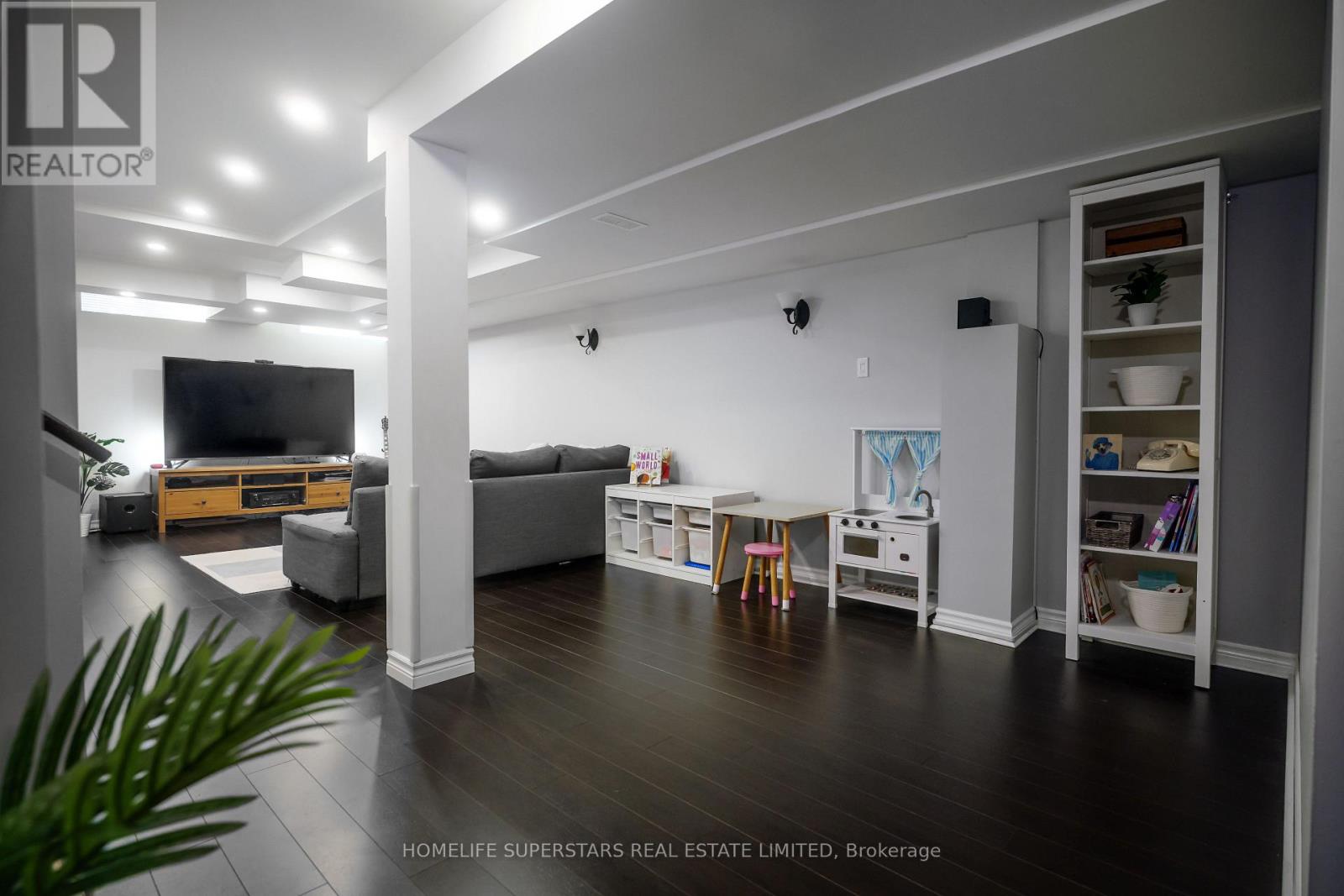 2555 Canadian Street, Pickering, Ontario  L1X 0C7 - Photo 17 - E12848552