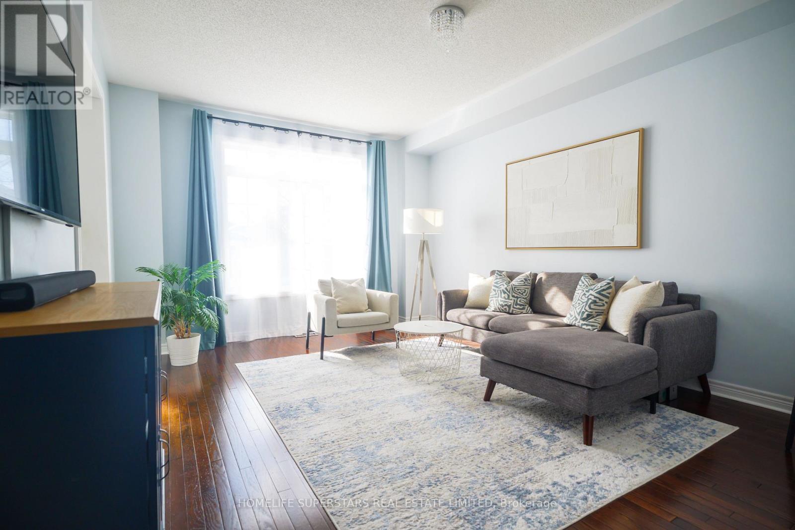 2555 Canadian Street, Pickering, Ontario  L1X 0C7 - Photo 3 - E12848552