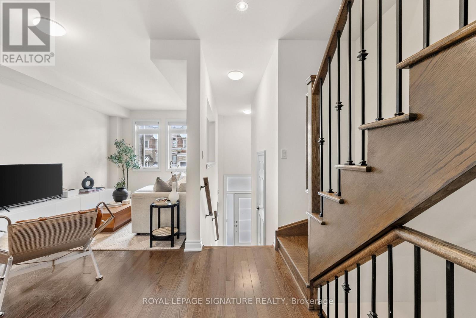 71 Farooq Boulevard, Vaughan, Ontario  L4H 4P3 - Photo 10 - N12848436