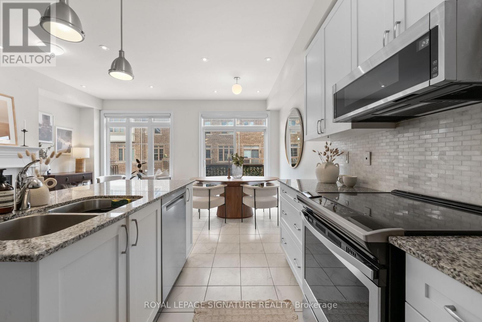 71 Farooq Boulevard, Vaughan, Ontario  L4H 4P3 - Photo 12 - N12848436