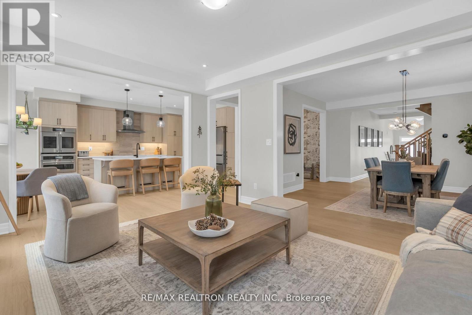 669 Newlove Street, Innisfil, Ontario  L9S 0R9 - Photo 15 - N12848444