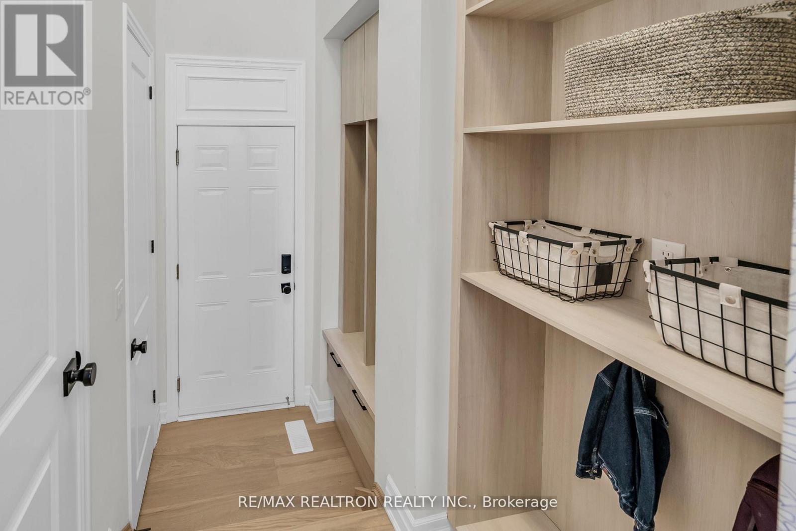 669 Newlove Street, Innisfil, Ontario  L9S 0R9 - Photo 27 - N12848444