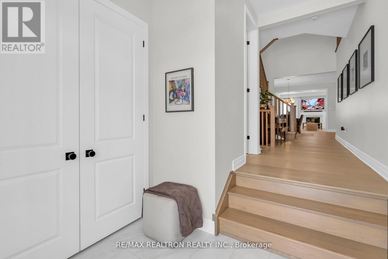 669 Newlove Street, Innisfil, Ontario  L9S 0R9 - Photo 3 - N12848444