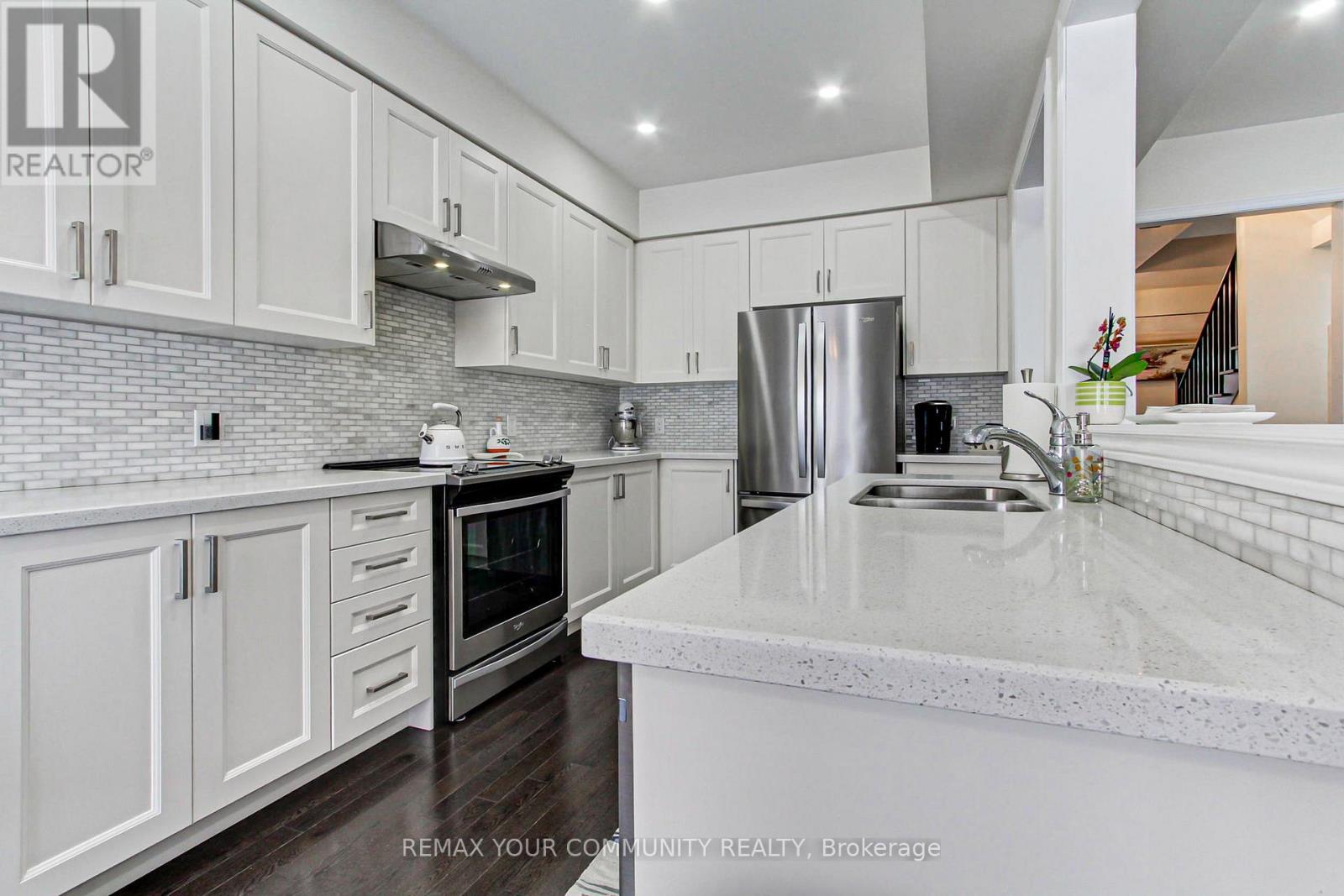 47 Blackwell Crescent, Bradford West Gwillimbury (Bradford), Ontario  L3Z 4L3 - Photo 10 - N12848582