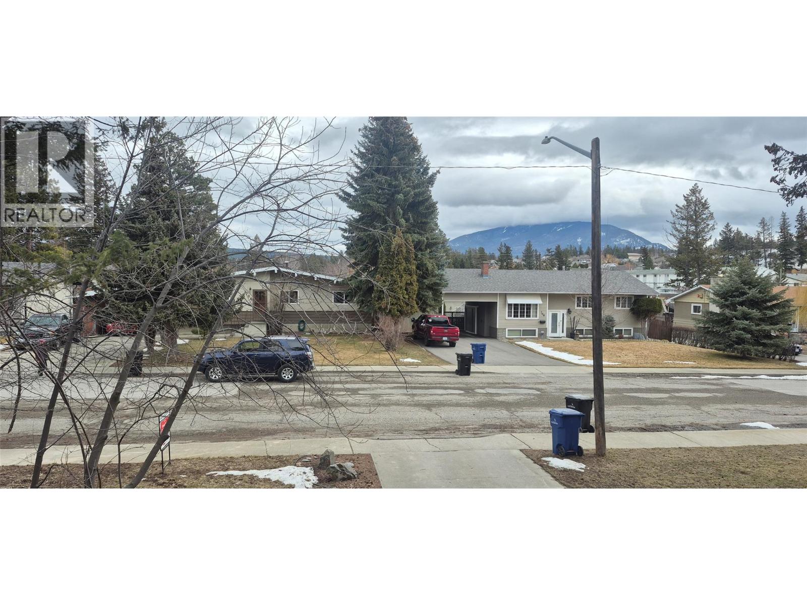 707 12th Avenue, Cranbrook, British Columbia  V1C 2T3 - Photo 5 - 10377918
