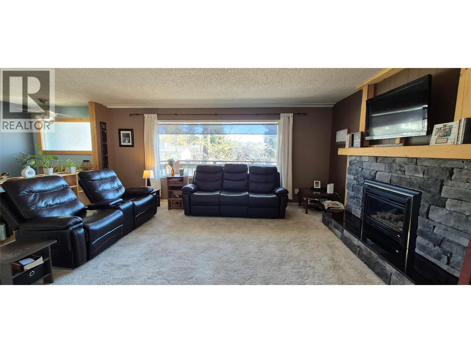 707 12th Avenue, Cranbrook, British Columbia  V1C 2T3 - Photo 4 - 10377918