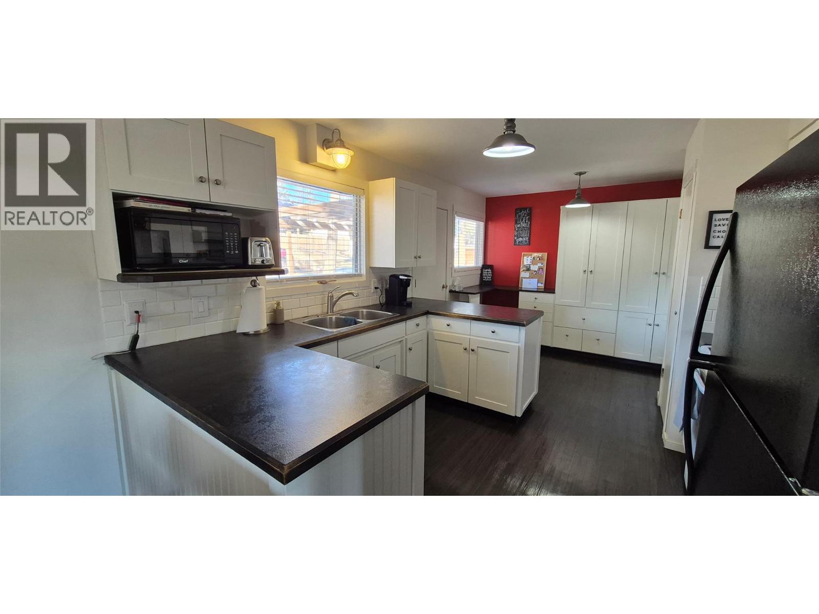 707 12th Avenue, Cranbrook, British Columbia  V1C 2T3 - Photo 9 - 10377918