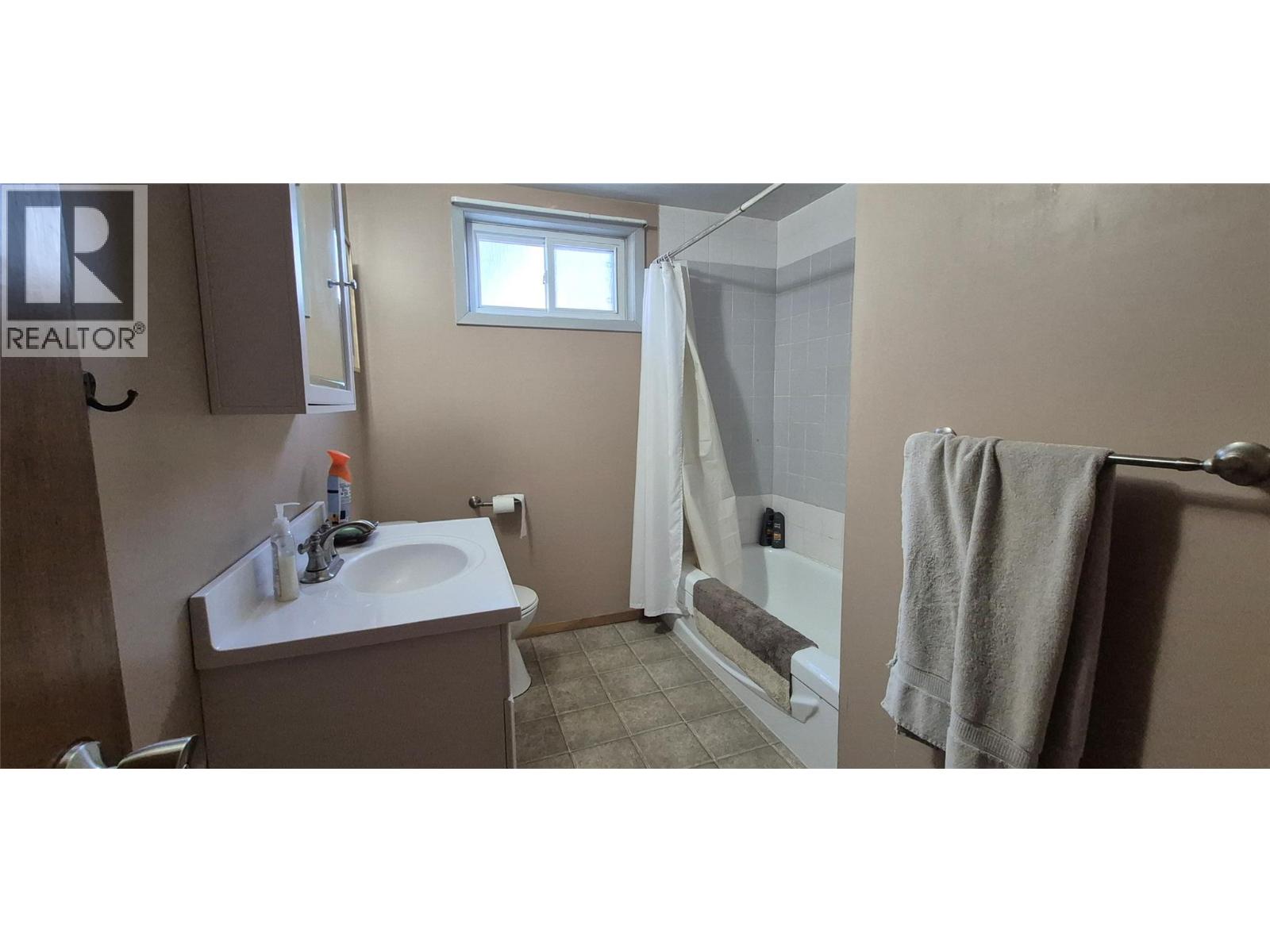 707 12th Avenue, Cranbrook, British Columbia  V1C 2T3 - Photo 28 - 10377918