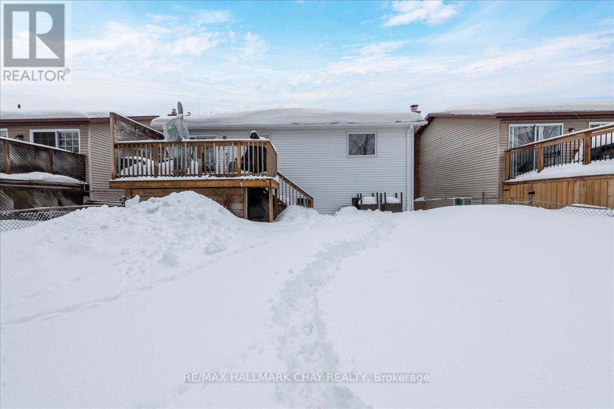 207 Burns Circle, Barrie (Northwest), Ontario  L4N 6A5 - Photo 20 - S12848424