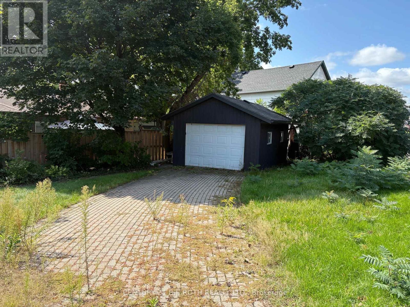 253 Dunlop Street E, Barrie (North Shore), Ontario  L4M 1B6 - Photo 3 - S12848490