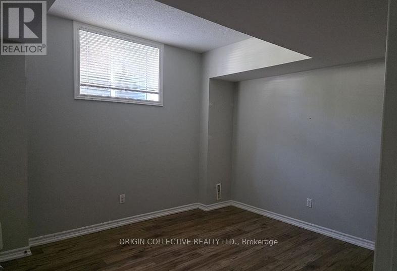 329 Edgehill Dr Main, Barrie (Edgehill Drive), Ontario  L4N 9X5 - Photo 6 - S12848614