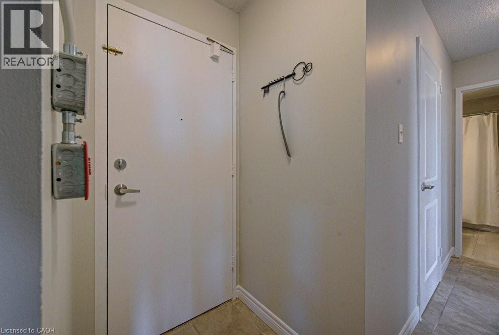 1100 Courtland Avenue E Unit# 1014, Kitchener, Ontario  N2C 2H9 - Photo 3 - 40808309