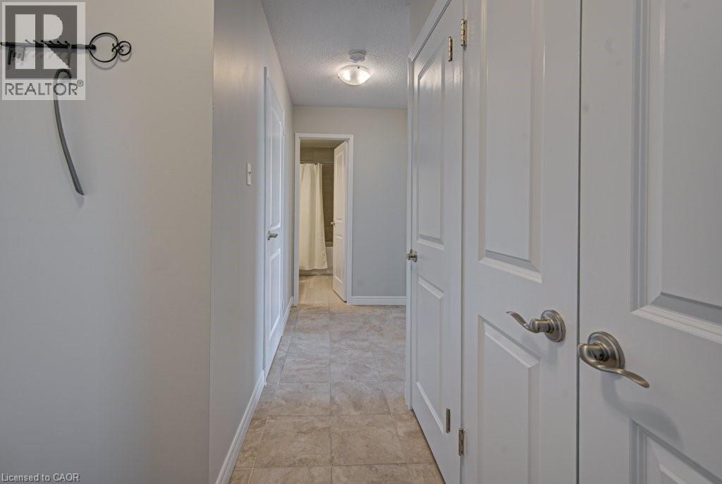 1100 Courtland Avenue E Unit# 1014, Kitchener, Ontario  N2C 2H9 - Photo 5 - 40808309