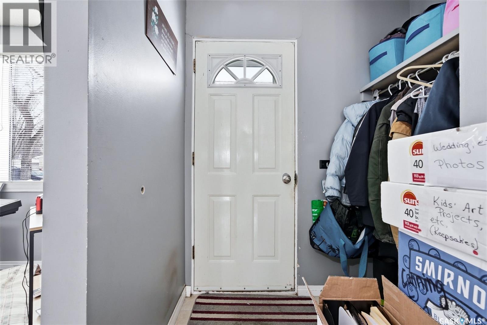 2804 Grant Road, Regina, Saskatchewan  S4S 5G2 - Photo 3 - SK029734