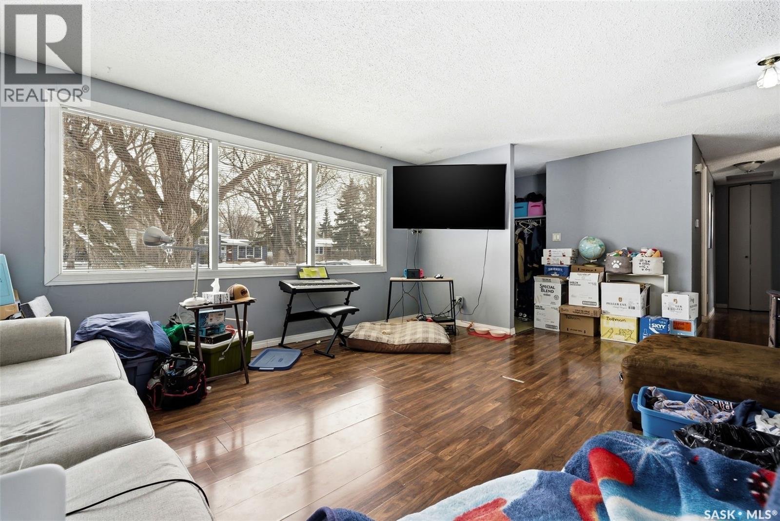 2804 Grant Road, Regina, Saskatchewan  S4S 5G2 - Photo 5 - SK029734