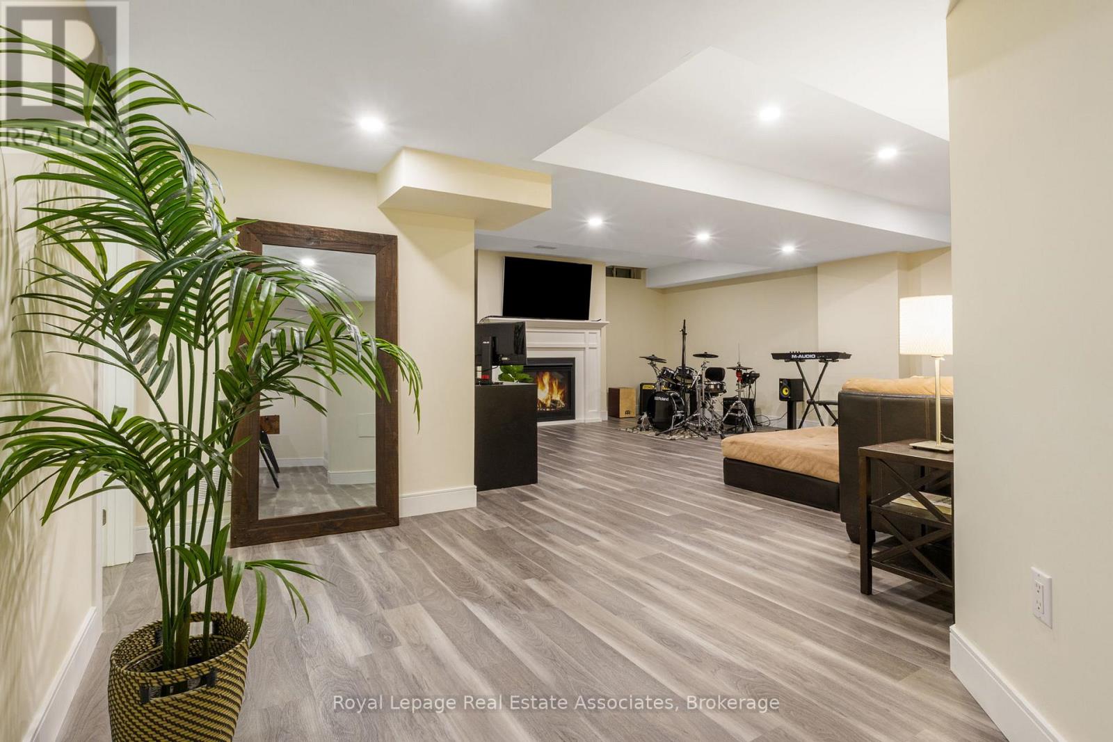 1196 Knight Trail, Milton, Ontario  L9T 5R9 - Photo 34 - W12848388