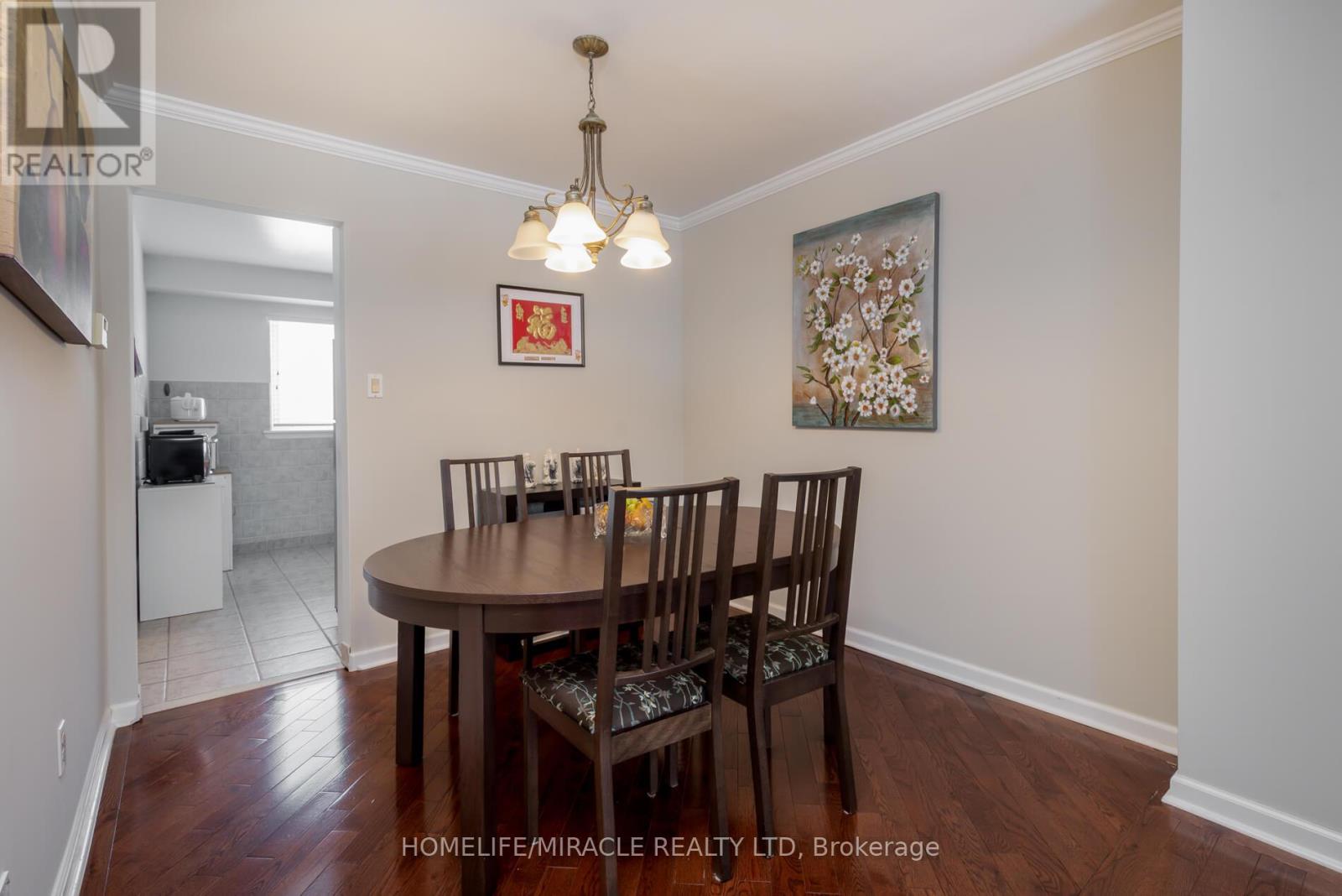 51 - 70 Moregate Crescent, Brampton, Ontario  L6S 3K9 - Photo 10 - W12848468