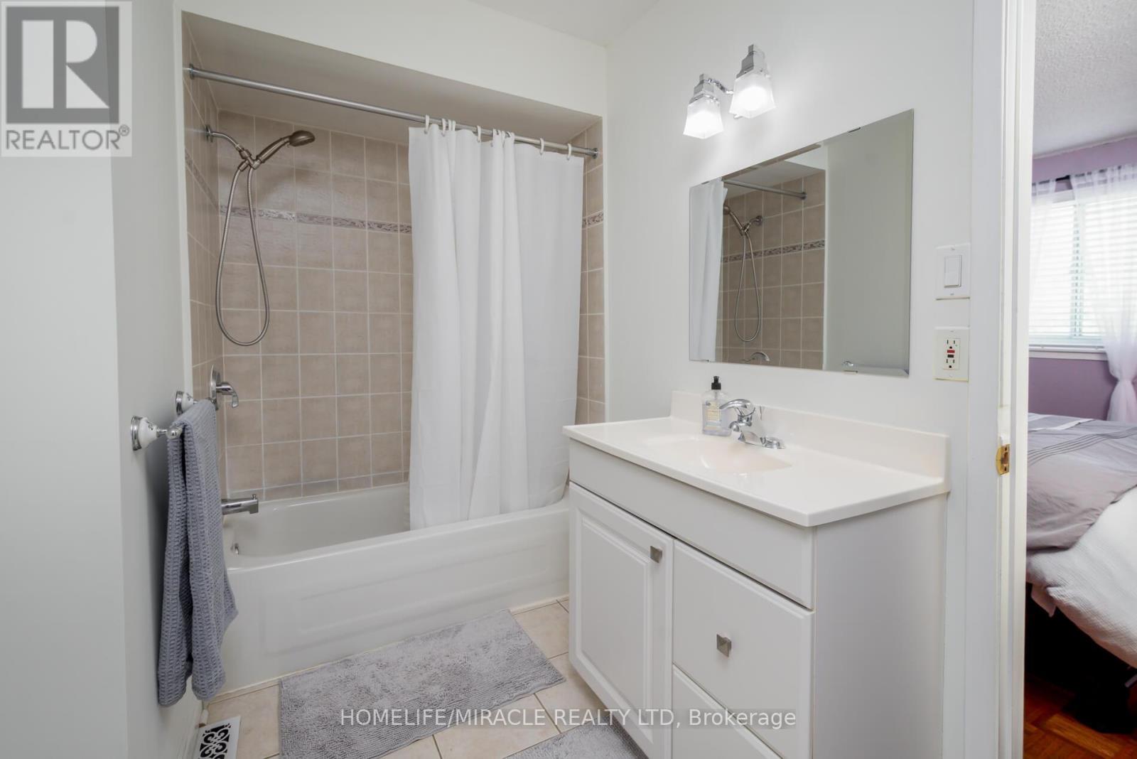 51 - 70 Moregate Crescent, Brampton, Ontario  L6S 3K9 - Photo 24 - W12848468