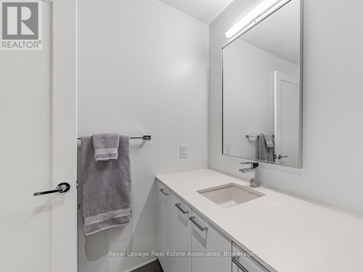 217 - 293 The Kingsway, Toronto, Ontario  M9A 0E8 - Photo 12 - W12848492