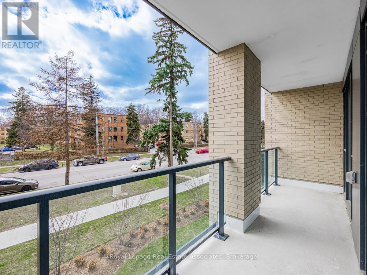 217 - 293 The Kingsway, Toronto, Ontario  M9A 0E8 - Photo 18 - W12848492