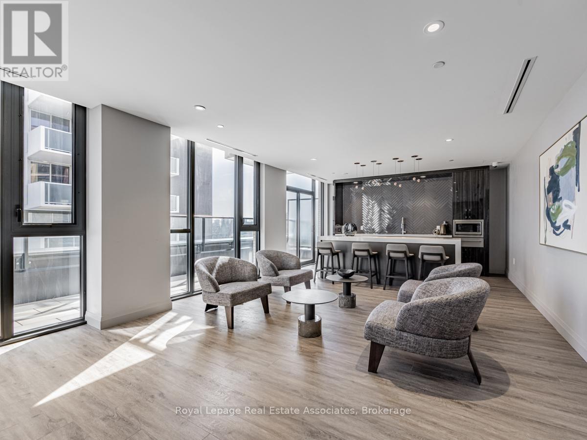 217 - 293 The Kingsway, Toronto, Ontario  M9A 0E8 - Photo 26 - W12848492