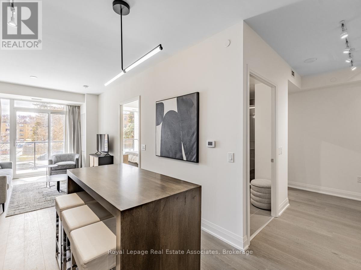 217 - 293 The Kingsway, Toronto, Ontario  M9A 0E8 - Photo 7 - W12848492