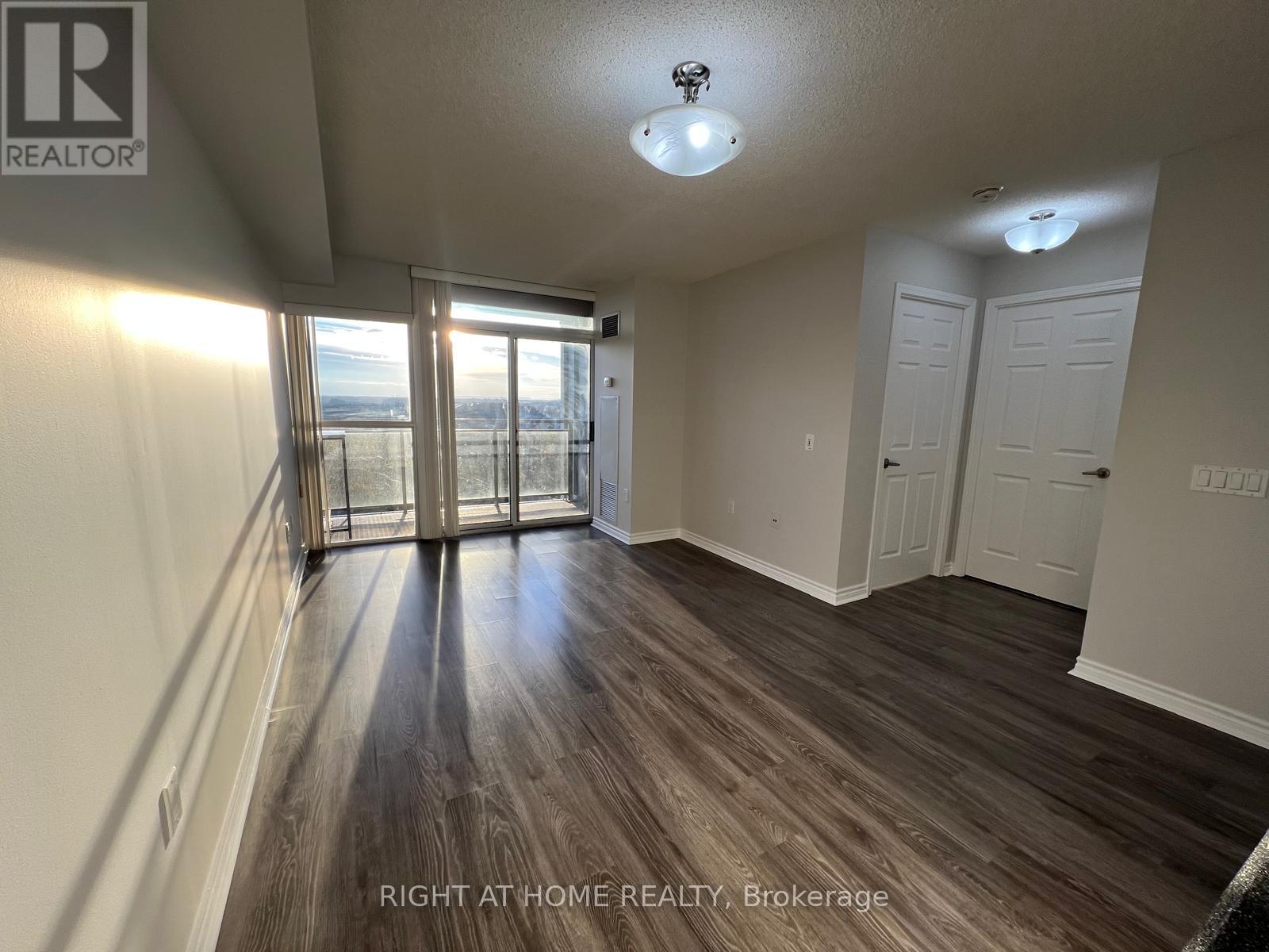 1808 - 55 Strathaven Drive, Mississauga, Ontario  L5R 4G9 - Photo 6 - W12848560