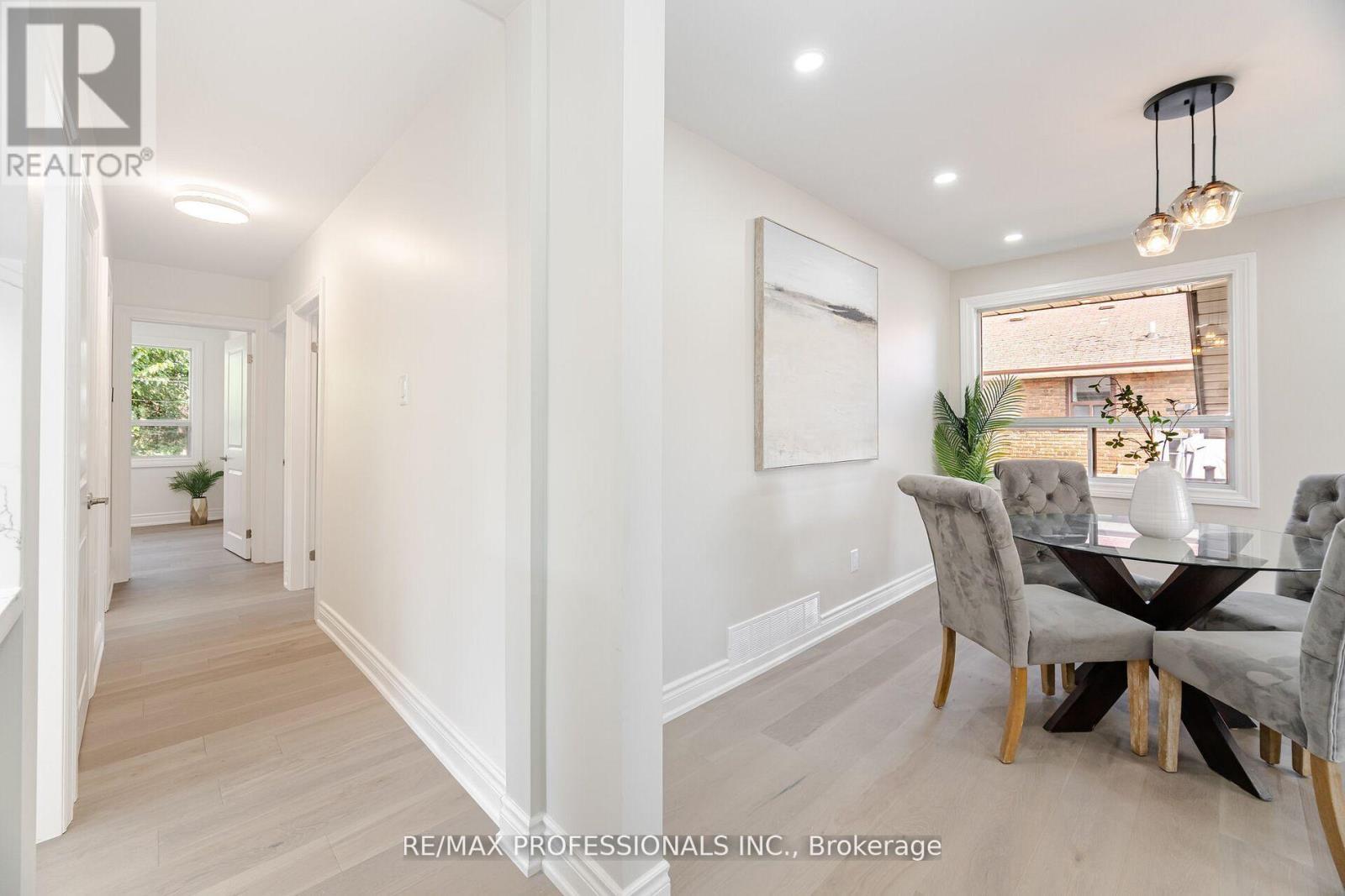 718 Royal York Road, Toronto, Ontario  M8Y 2T5 - Photo 21 - W12848602