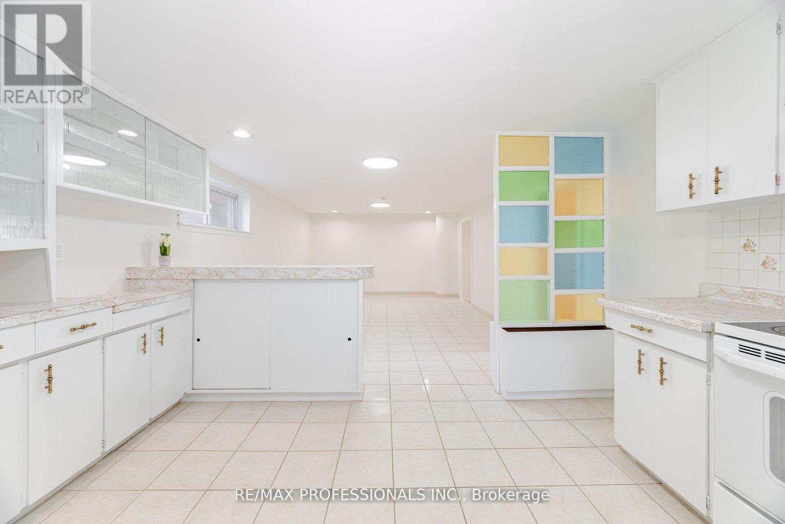 718 Royal York Road, Toronto, Ontario  M8Y 2T5 - Photo 36 - W12848602